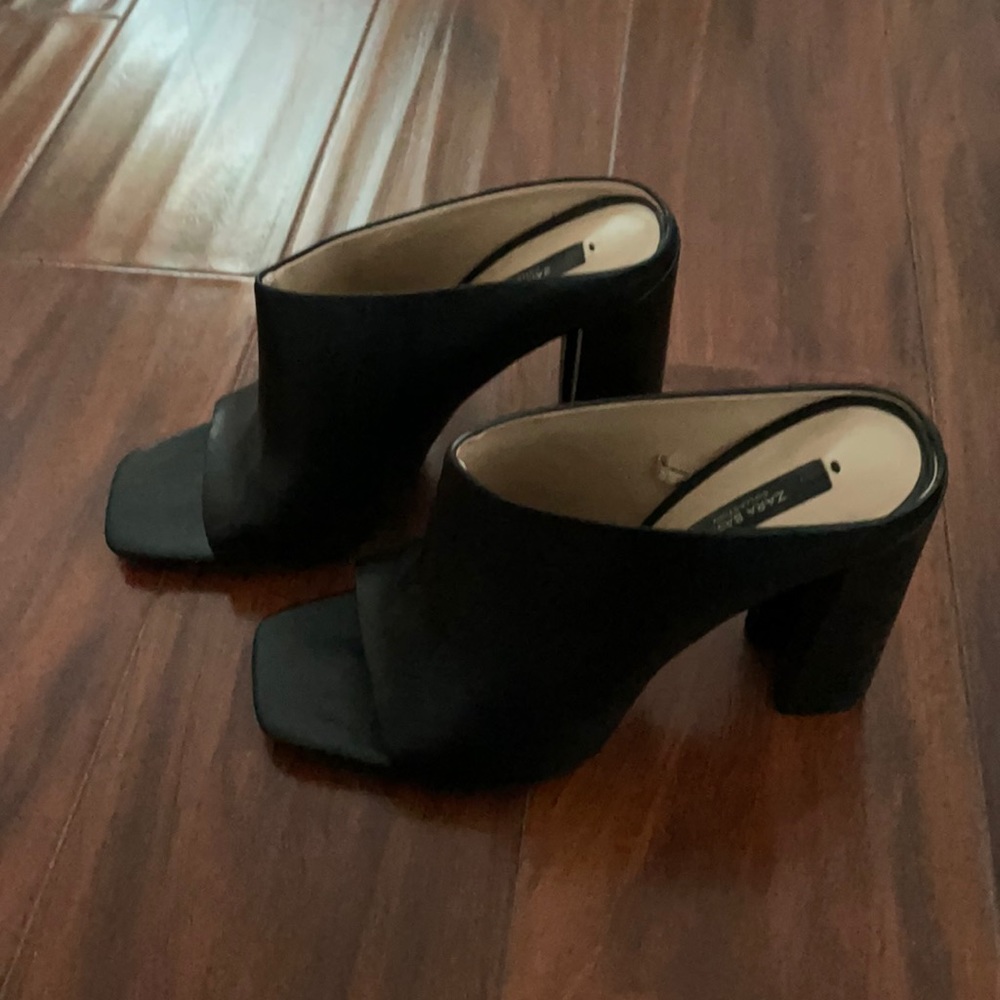 Open toe mules - Picture 2 of 5